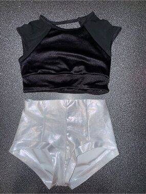 Double Platinum Dancewear Black Top Size 12/14, Silver‎ Shorts Size Medium Child
